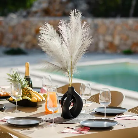 Silente Oasis Krk By Guide Villa *